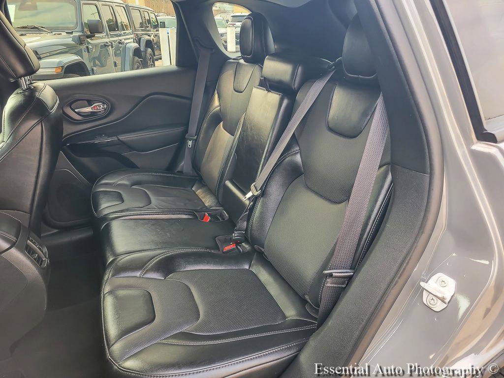 Certified 2023 Jeep Cherokee Altitude Lux AWD/4WD image 12
