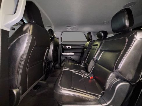 Used 2024 Ford Explorer XLT w/ Equipment Group 202A image 11