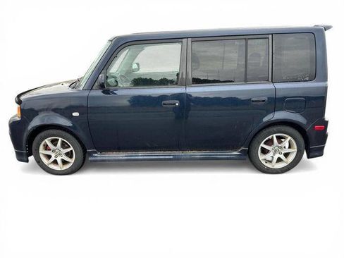 Used 2006 Scion xB image 2