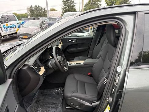 Used 2026 Volvo XC60 B5 Core w/ Climate Package AWD/4WD image 15