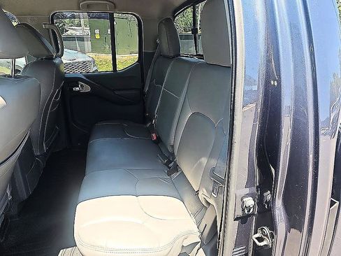Used 2015 Nissan Frontier SV w/ SV Value Truck Package AWD/4WD image 27