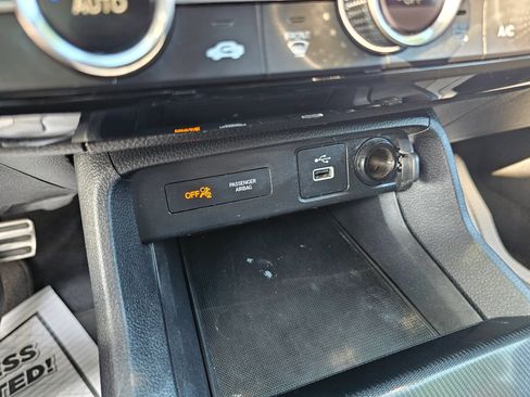 Used 2022 Honda Civic Sport image 28