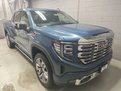 New 2026 GMC Sierra 1500 Denali w/ Denali Reserve Package AWD/4WD image 5