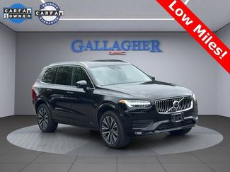 Used 2022 Volvo XC90 T5 Momentum w/ Climate Package image 1