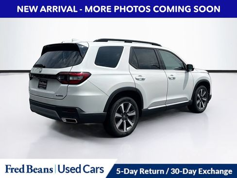 Used 2024 Honda Pilot Touring image 8