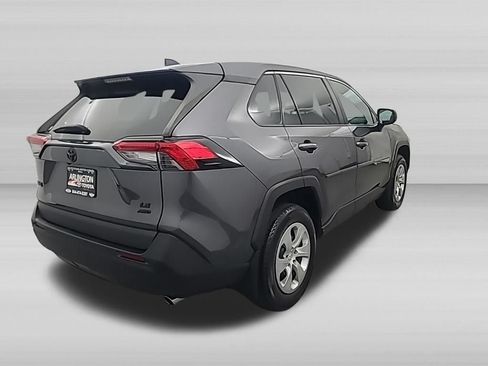 Used 2023 Toyota RAV4 LE AWD/4WD image 5
