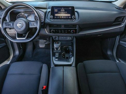 Used 2024 Nissan Rogue S image 32