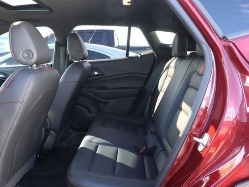 Certified 2024 Chevrolet Trax RS w/ Sunroof Package image 31