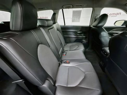 Used 2024 Toyota Grand Highlander AWD image 28