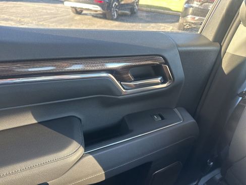 Used 2022 Chevrolet Silverado 1500 RST image 32