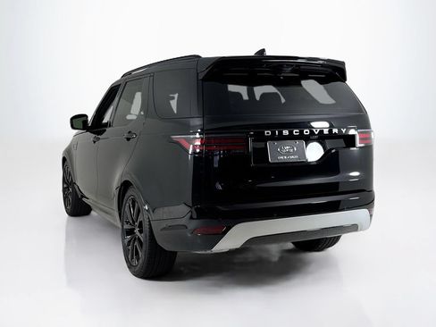 Used 2026 Land Rover Discovery Limited Edition AWD/4WD image 3
