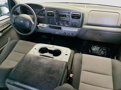 Used 2006 Ford F250 XLT image 11