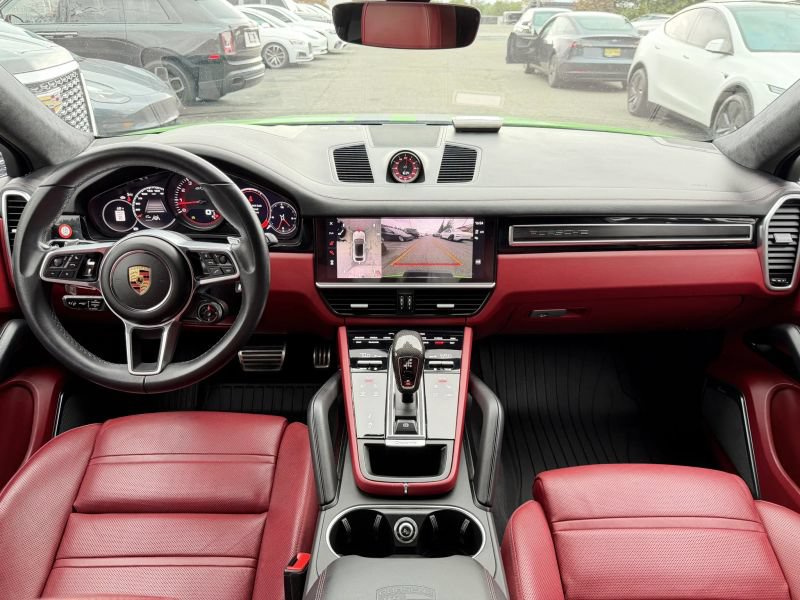 Used 2023 Porsche Cayenne GTS AWD/4WD image 21
