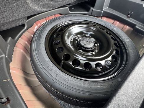 Used 2023 Chevrolet Equinox LT image 12