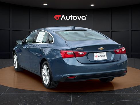Used 2025 Chevrolet Malibu LT FWD image 3