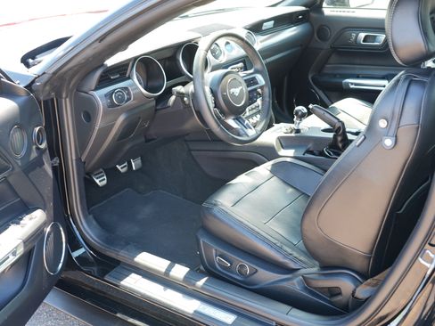 Used 2018 Ford Mustang GT Premium w/ GT Performance Package RWD image 16