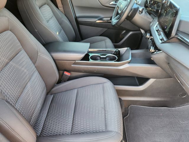 Used 2025 Chevrolet Equinox LT w/ Safety and Technology Package FWD image 14