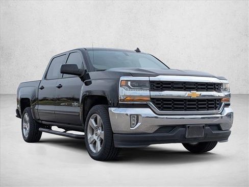 Used 2018 Chevrolet Silverado 1500 LT w/ Texas Edition image 3