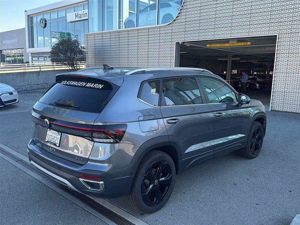 Used 2026 Volkswagen Taos SEL w/ Black Wheel Plus Package AWD/4WD image 6