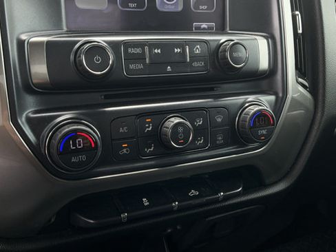 Used 2018 Chevrolet Silverado 1500 LT w/ LT Fleet Convenience Package AWD/4WD image 16