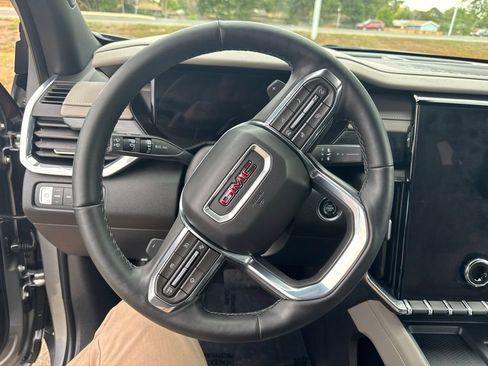 Used 2026 GMC Acadia Elevation w/ Black Edition AWD/4WD image 12