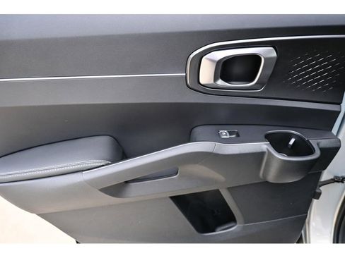 New 2026 Kia Sorento S image 11
