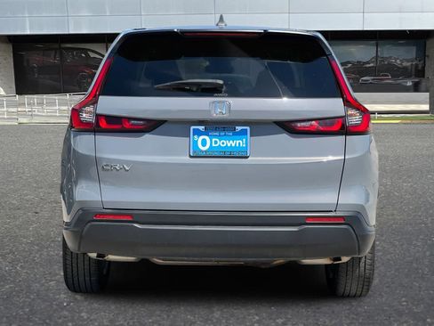 Used 2025 Honda CR-V EX image 8