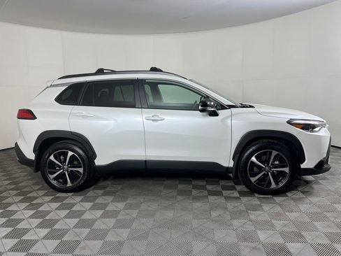 Used 2025 Toyota Corolla Cross AWD Hybrid image 5