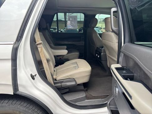 Used 2019 Ford Expedition Limited w/ Equipment Group 301A RWD image 64