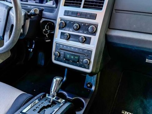 Used 2009 Dodge Journey SXT w/ Flexible Seating Group image 31