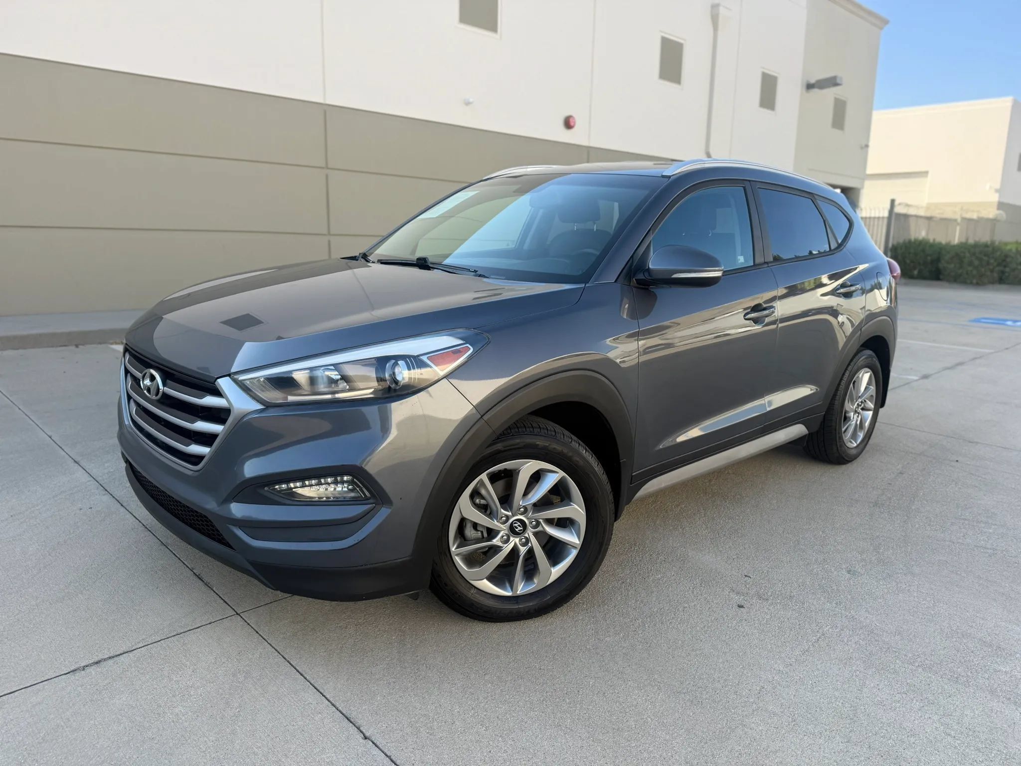 Used 2018 Hyundai Tucson SEL Plus AWD/4WD image 2