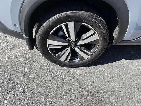 Certified 2023 Nissan Rogue SL w/ SL Premium Package image 12