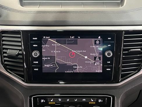 Used 2019 Volkswagen Atlas SEL R-Line AWD/4WD image 23