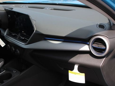 New 2026 Chevrolet Trax LS w/ LS Convenience Package FWD image 29