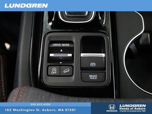 Used 2025 Honda Pilot Sport image 28