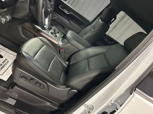 Used 2025 GMC Sierra 2500 SLT w/ SLT Premium Package image 12