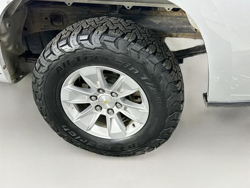 Used 2019 Chevrolet Silverado 1500 LT w/ All-Star Edition image 11