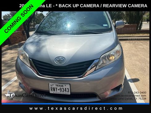 Used 2014 Toyota Sienna LE FWD image 2