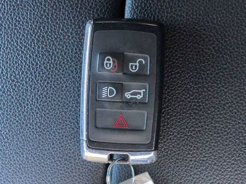 Used 2020 Land Rover Range Rover Evoque SE image 33