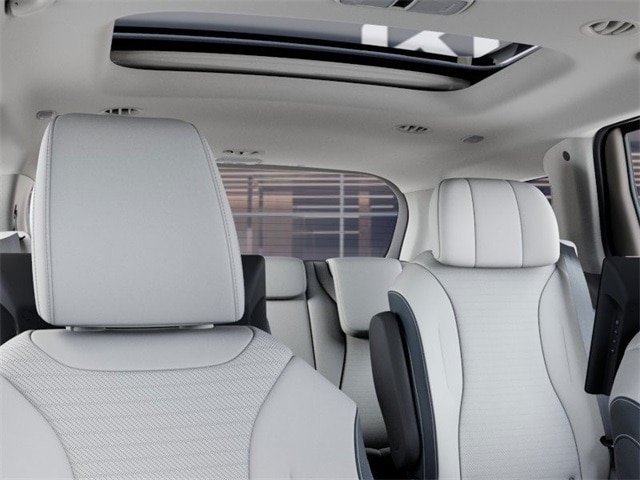 Used 2025 Kia Carnival SX Prestige FWD image 27