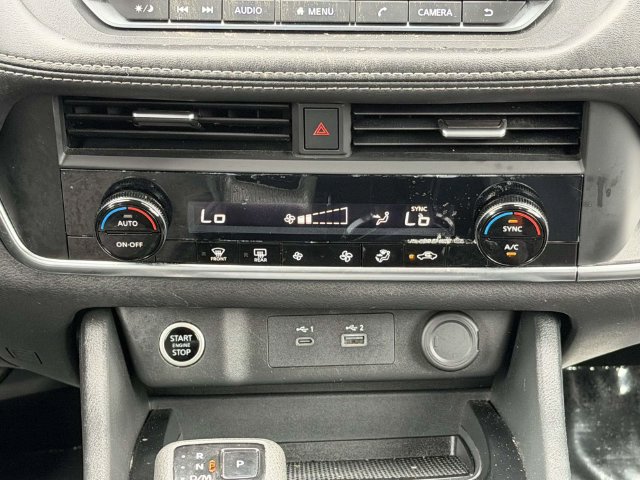 Used 2023 Nissan Rogue SV FWD image 21