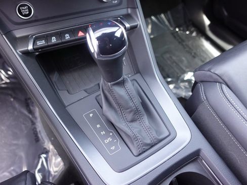 Used 2024 Audi Q3 2.0T Premium Plus w/ Premium Plus Package AWD/4WD image 17