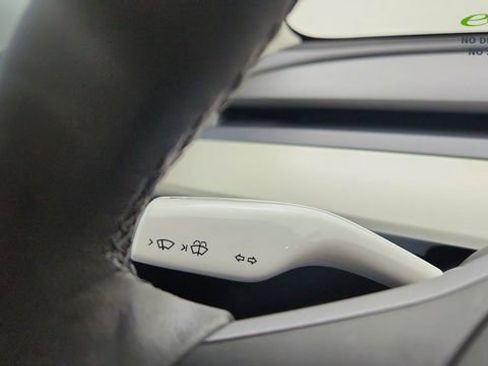 Used 2022 Tesla Model 3 Long Range AWD/4WD image 41