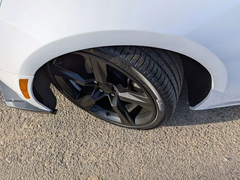 Used 2017 Chevrolet Camaro LT RWD image 10