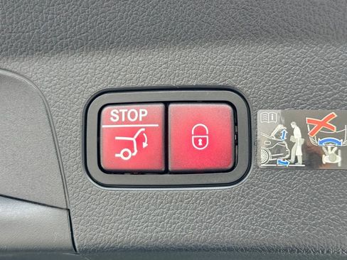 New 2025 Mercedes-Benz GLE 63 AMG S image 16