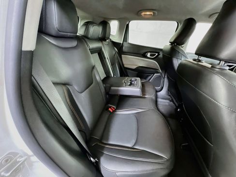 Used 2022 Jeep Compass Limited AWD/4WD image 25