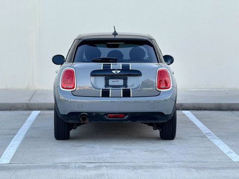 Used 2017 MINI Cooper 4-Door Hardtop FWD image 6
