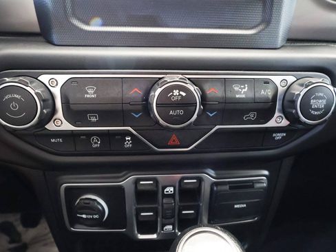 Used 2020 Jeep Gladiator Sport w/ Quick Order Package 23S AWD/4WD image 23