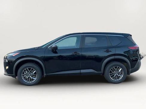 Used 2023 Nissan Rogue S image 4