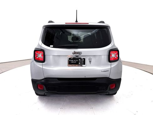 Used 2015 Jeep Renegade Latitude FWD image 14